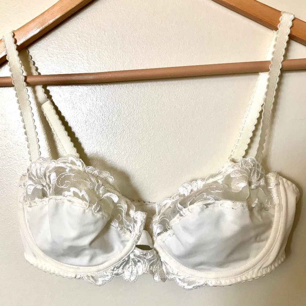 Lace-Trim Underwire Bra in Ivory